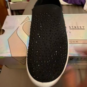 Skechers  Poppy street  low easy shine  NEW